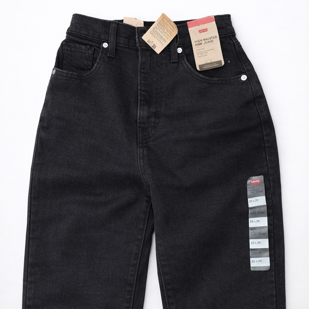 Levi's Black High Waisted Mom Jeans
